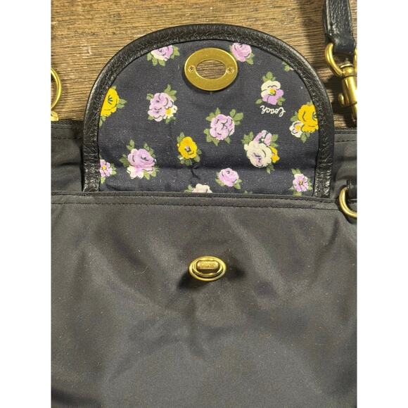 Designer x Coach A2022-868 Nylon/Leather Crossbody bag w/ Purple Floral Lining - Picture 9 of 14